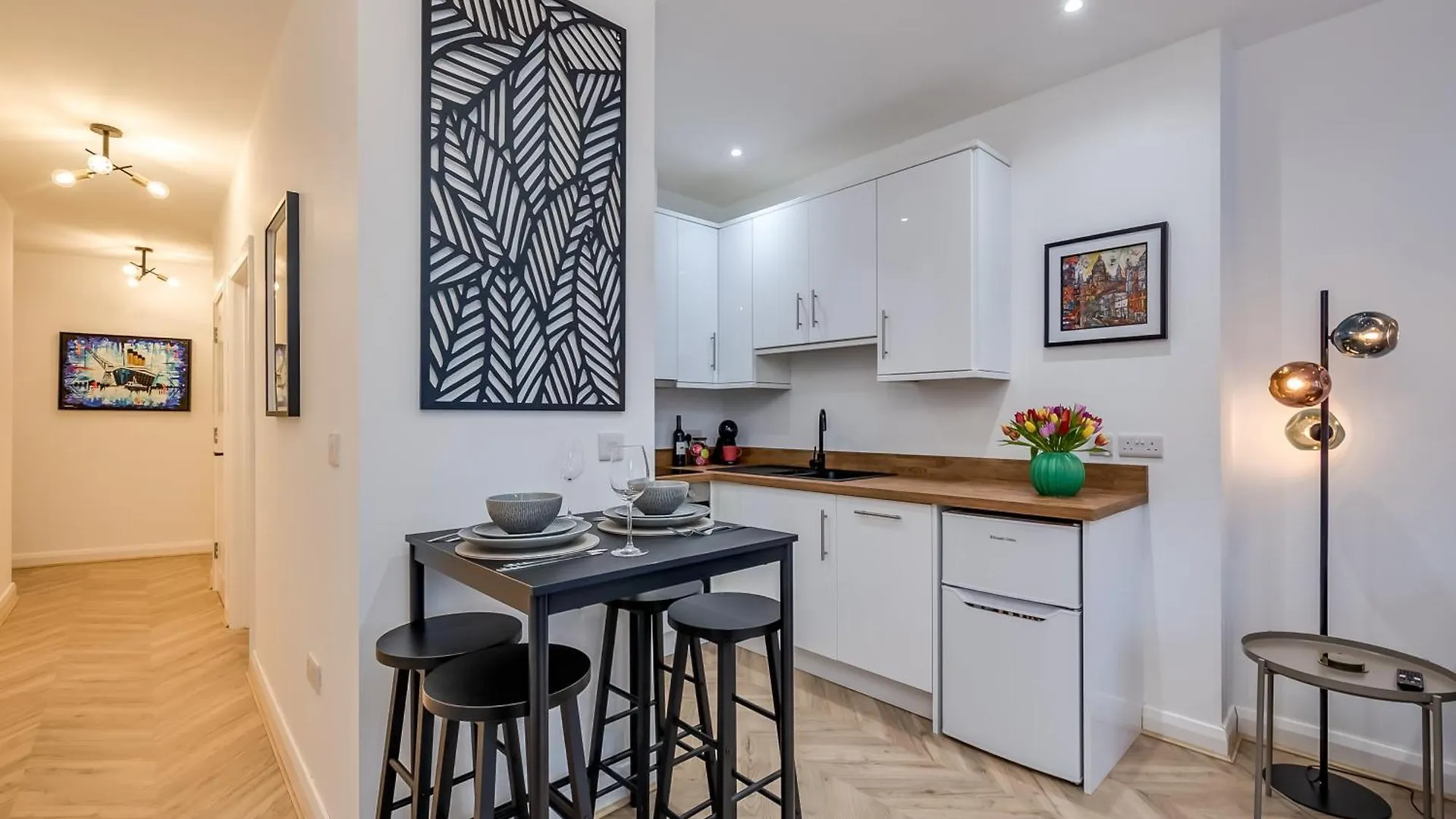 Stylish 2 Bedroom Apartment In Belfast 0*,